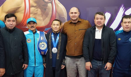 Самоотверженность, характер и золото чемпионата мира: Омар Алиев о победе Мерея Базарбаева Самоотверженность, характер и золото чемпионата мира: Омар Алиев о победе Мерея Базарбаева