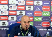 Черчесов высказался о трансферных проблемах грозненцев Черчесов высказался о трансферных проблемах грозненцев