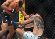 Арман Царукян одержал яркую победу нокаутом на UFC 331 Арман Царукян одержал яркую победу нокаутом на UFC 331