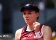Волевая победа: Рыбакина переиграла Чжэн Циньвэнь на турнире WTA 1000 Волевая победа: Рыбакина переиграла Чжэн Циньвэнь на турнире WTA 1000